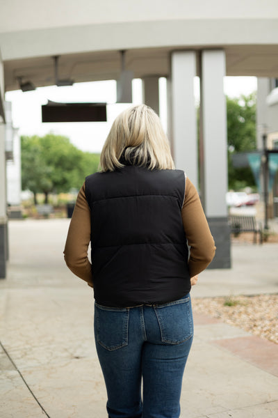 Reversible puffer vest