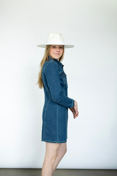 Cute, long sleeve denim dress