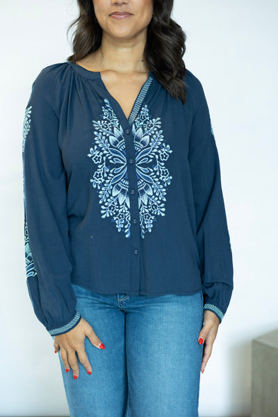 Raglan L/S Button Down Blouse W/ Embriodery
