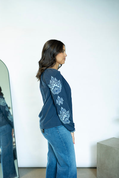 Raglan L/S Button Down Blouse W/ Embriodery