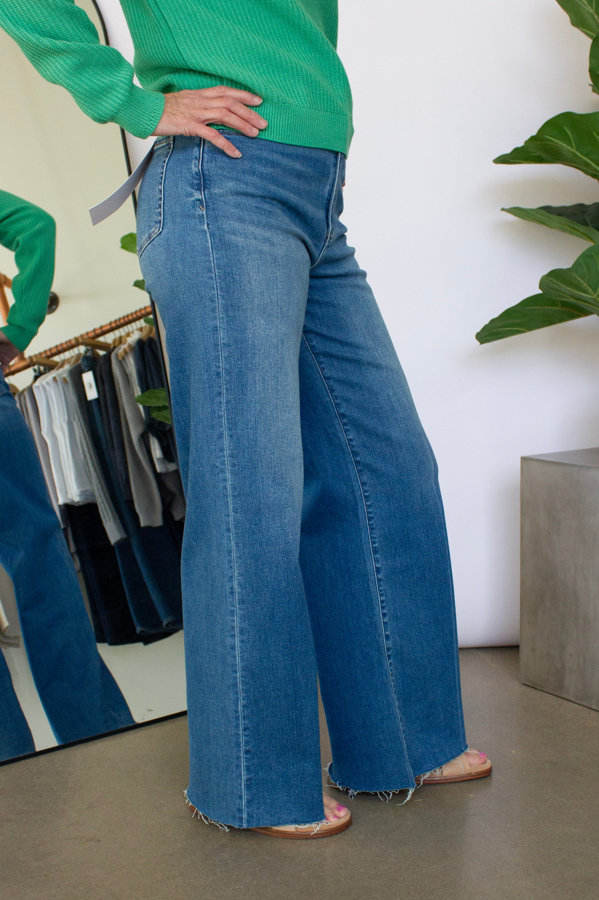 Comfortable and stretchy wide leg long jean for women