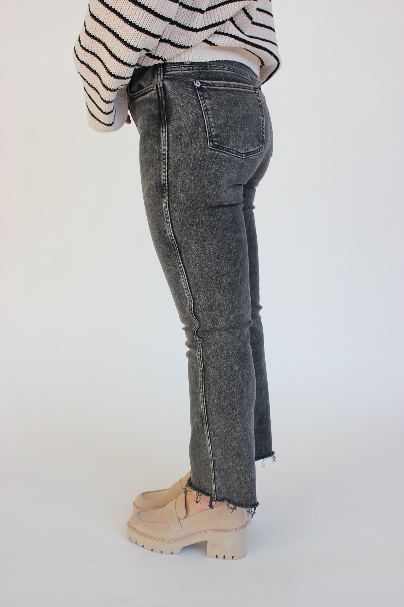 HW Slim Kick W/ Distress Hem