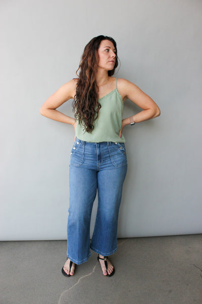 Aubrey W/ Utility Pockets