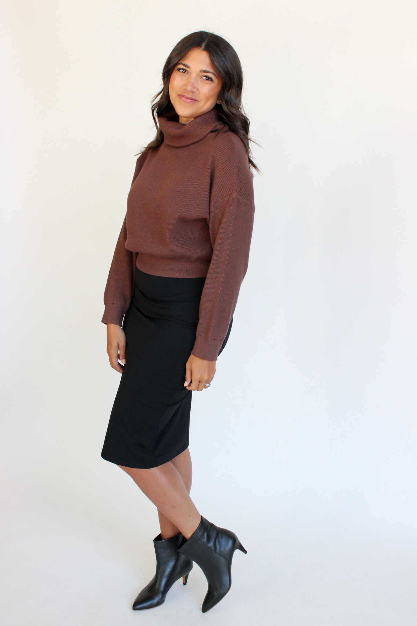 Essential Slim Skirt