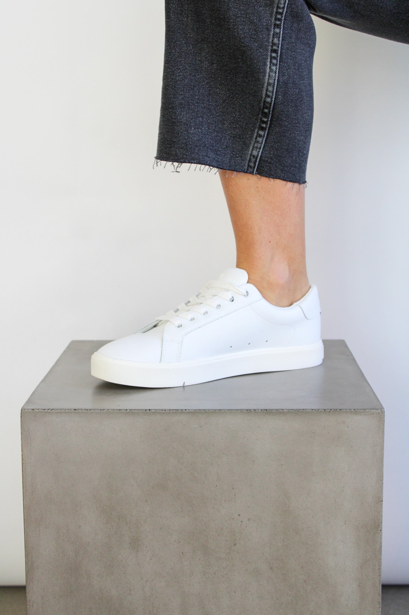 Ethyl Sneaker